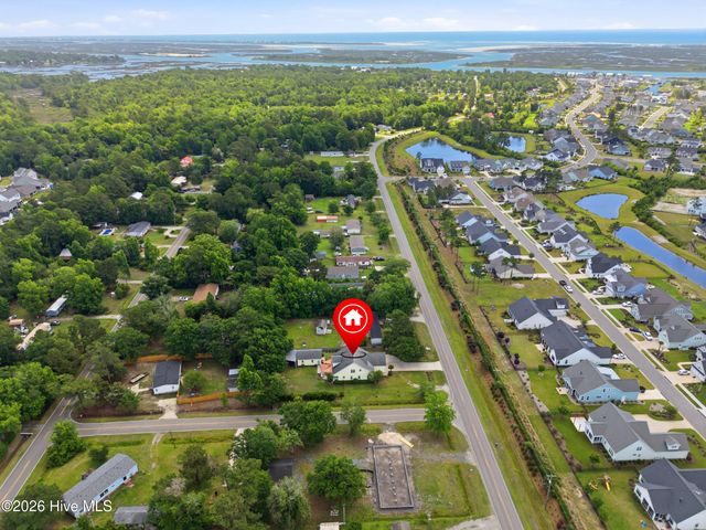 807 Factory Road, Hampstead, NC 28443