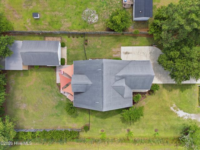 807 Factory Road, Hampstead, NC 28443