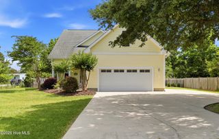 807 Factory Road, Hampstead, NC 28443