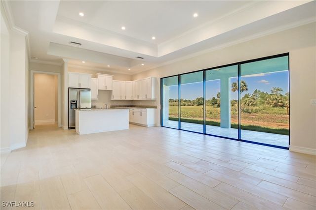 873 18th ST NE, Naples, FL 34120