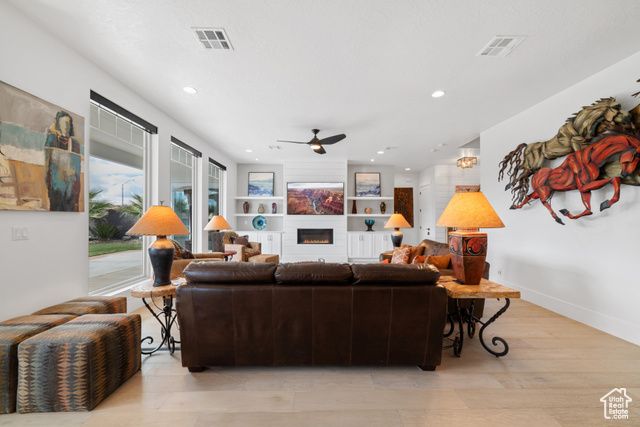 4346 S SECRETARIAT DR, Washington, UT 84780