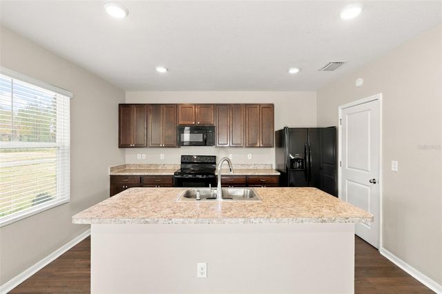 36205 JENNY LYNNE CIRCLE, Zephyrhills, FL 33541