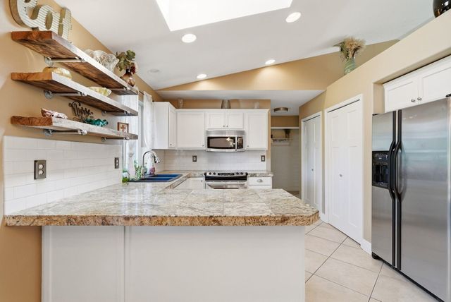 1111 S Newer Ct, Spokane Valley, WA 99037