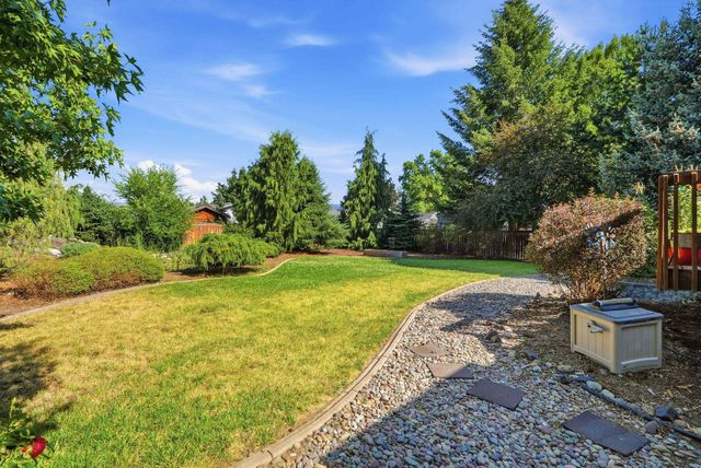 1111 S Newer Ct, Spokane Valley, WA 99037