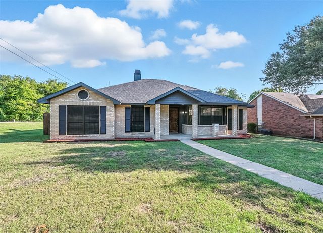 1057 Opal Drive, Desoto, TX 75115