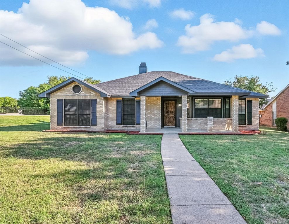 1057 Opal Drive, Desoto, TX 75115