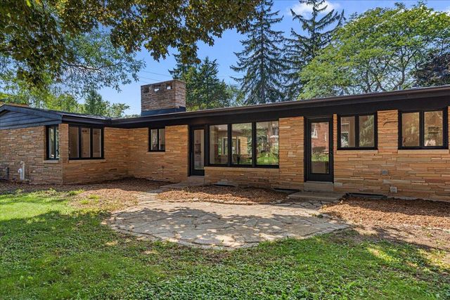1550 11th AVENUE, Grafton, WI 53024