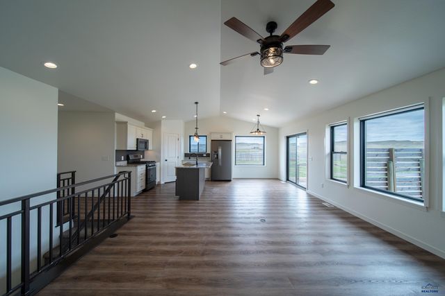 22905 GATEWAY DR, Box Elder, SD 57719