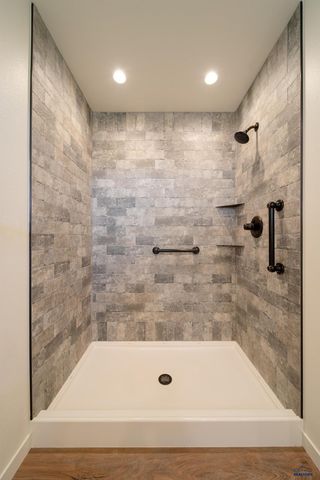 22905 GATEWAY DR, Box Elder, SD 57719
