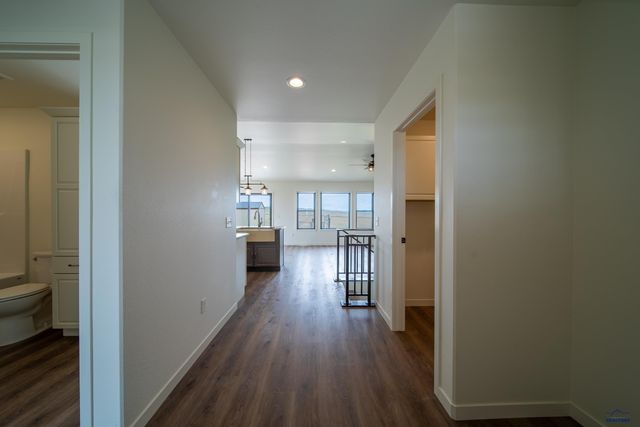 22905 GATEWAY DR, Box Elder, SD 57719