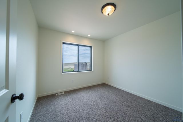 22905 GATEWAY DR, Box Elder, SD 57719