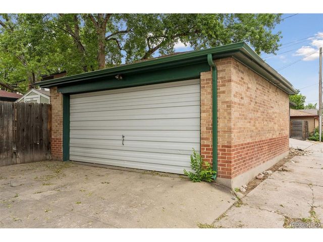 2255 Meade St, Denver, CO 80211