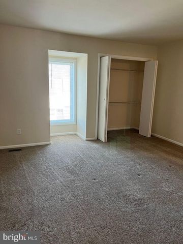 3229 CHAMPIONS DR, Wilmington, DE 19808