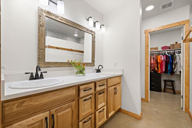 705 Peregrine WAY, Leander, TX 78641