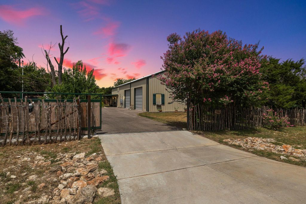 705 Peregrine WAY, Leander, TX 78641
