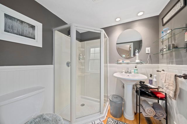 7 Elliot St, Kingston, MA 02364
