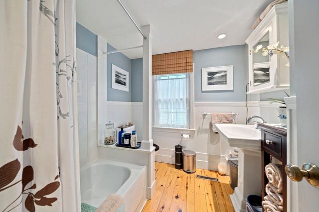 7 Elliot St, Kingston, MA 02364