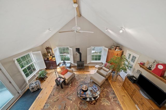 7 Elliot St, Kingston, MA 02364