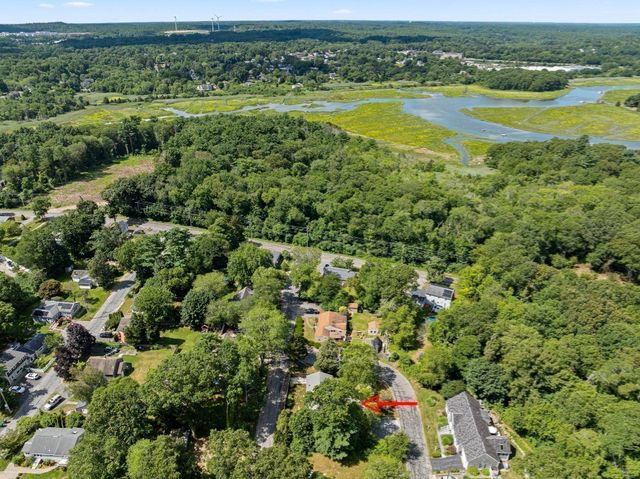 7 Elliot St, Kingston, MA 02364