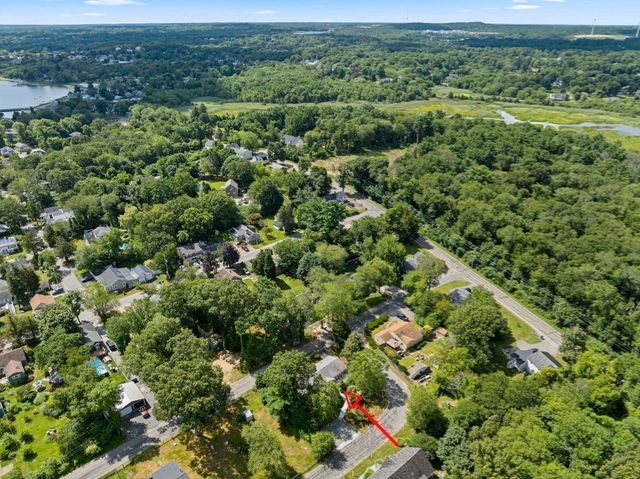 7 Elliot St, Kingston, MA 02364