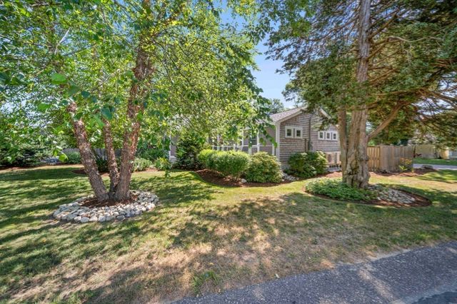 7 Elliot St, Kingston, MA 02364