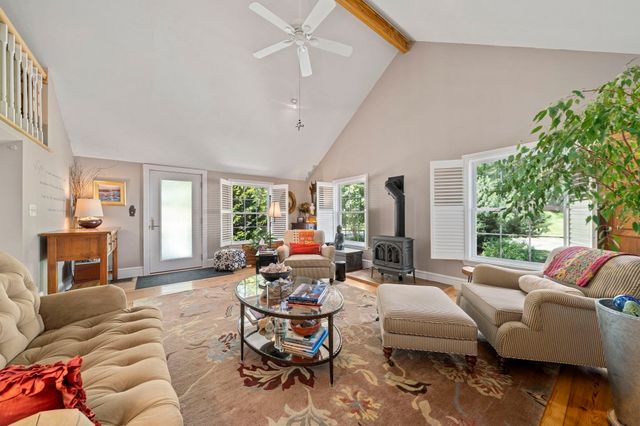 7 Elliot St, Kingston, MA 02364