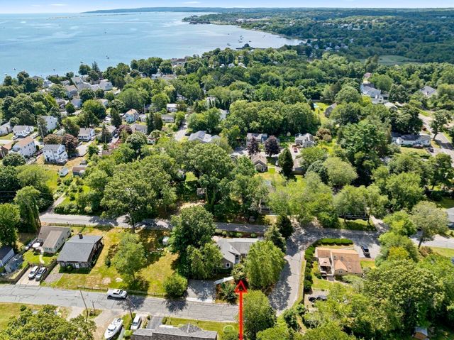 7 Elliot St, Kingston, MA 02364