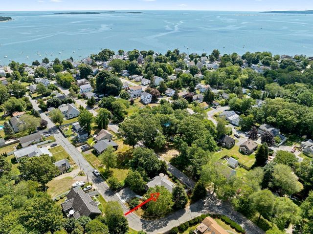 7 Elliot St, Kingston, MA 02364