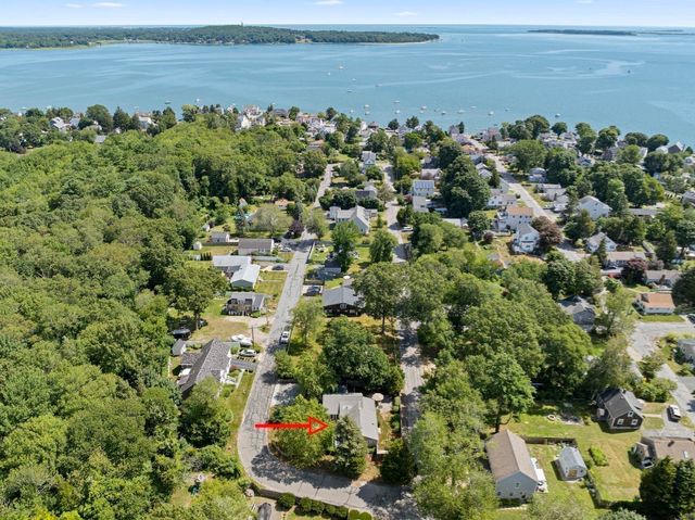 7 Elliot St, Kingston, MA 02364
