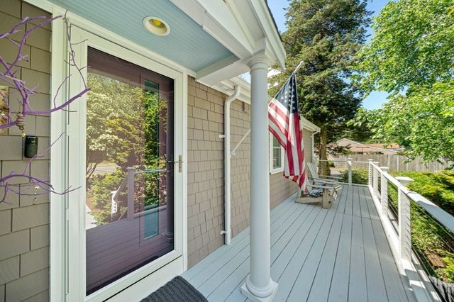7 Elliot St, Kingston, MA 02364