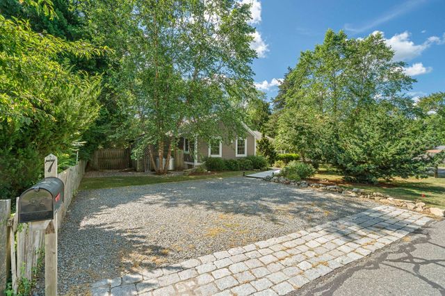 7 Elliot St, Kingston, MA 02364