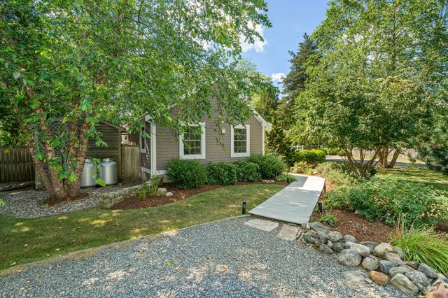 7 Elliot St, Kingston, MA 02364