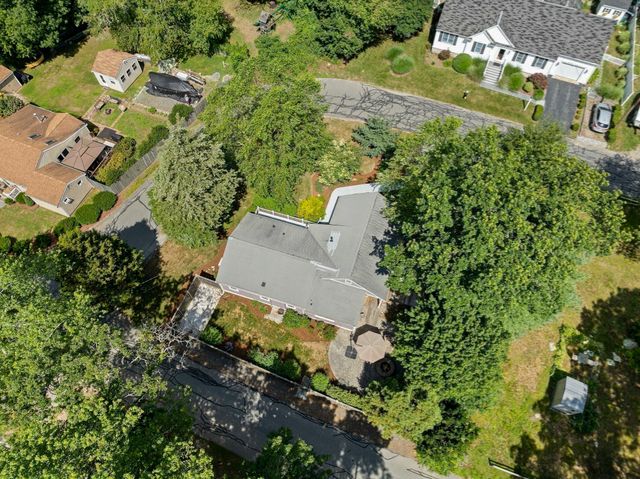 7 Elliot St, Kingston, MA 02364