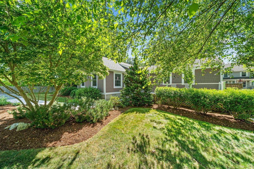7 Elliot St, Kingston, MA 02364