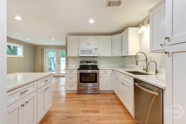 416 E 61st Street, Savannah, GA 31405