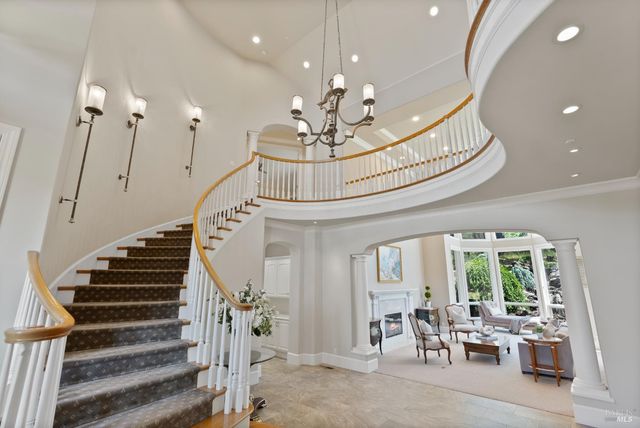 9988 Troon Ct, Windsor, CA 95492