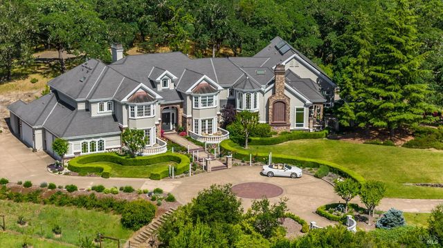 9988 Troon Ct, Windsor, CA 95492