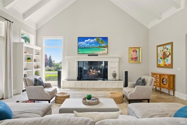 9988 Troon Ct, Windsor, CA 95492