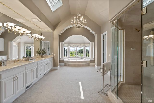 9988 Troon Ct, Windsor, CA 95492