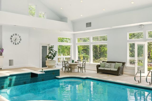 9988 Troon Ct, Windsor, CA 95492