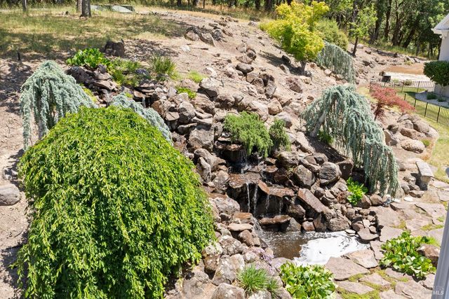 9988 Troon Ct, Windsor, CA 95492