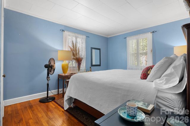 509 Westview Street SW, Lenoir, NC 28645