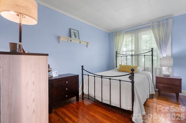 509 Westview Street SW, Lenoir, NC 28645