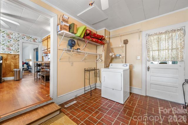 509 Westview Street SW, Lenoir, NC 28645