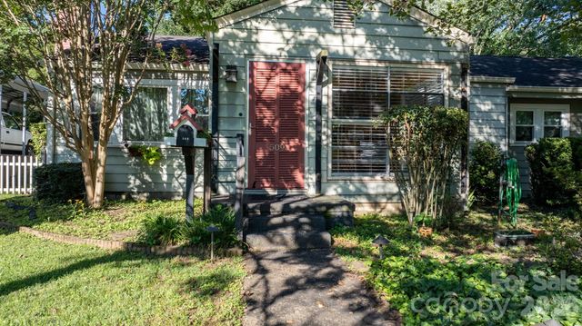509 Westview Street SW, Lenoir, NC 28645