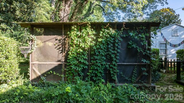 509 Westview Street SW, Lenoir, NC 28645
