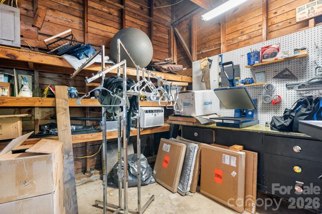 509 Westview Street SW, Lenoir, NC 28645