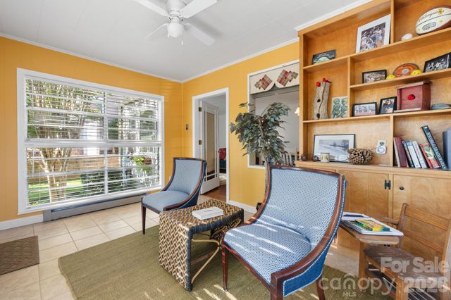 509 Westview Street SW, Lenoir, NC 28645