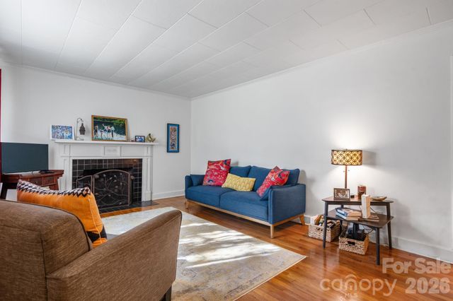 509 Westview Street SW, Lenoir, NC 28645
