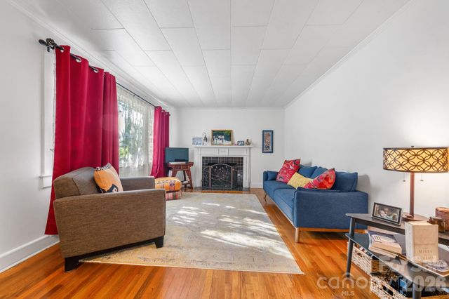 509 Westview Street SW, Lenoir, NC 28645